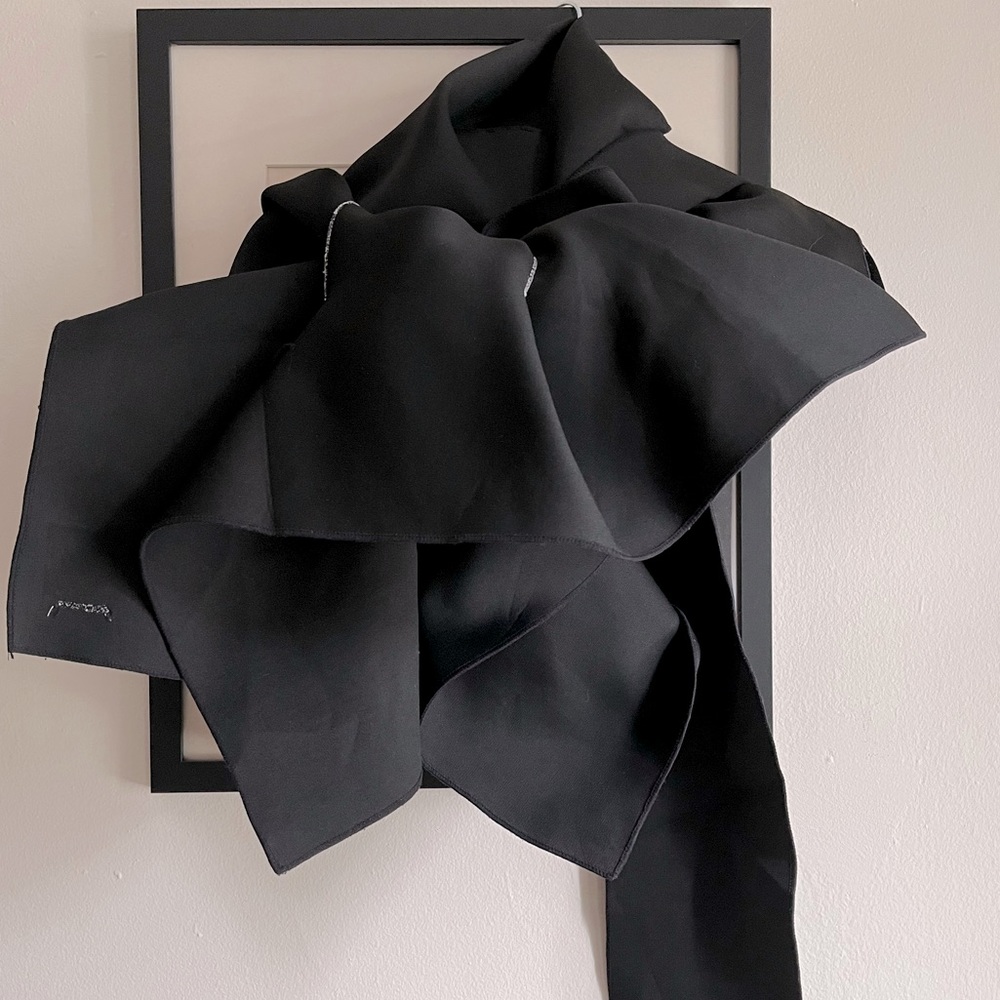 Black scarf// Yohji Yamamoto like style